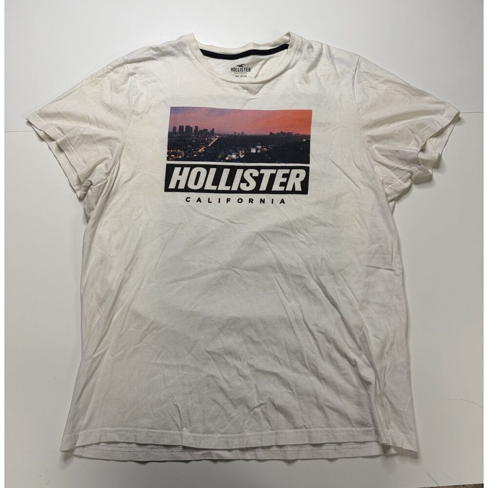 Hollister California Picture of City On Stained Thrashed T-shirt Men's XL.